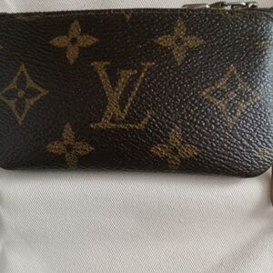 Louis Vuitton Monogram Canvas Key Pouch - Brown/Gold